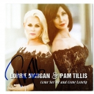 Pam Tillis autograph