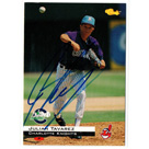 Julian Tavarez autograph